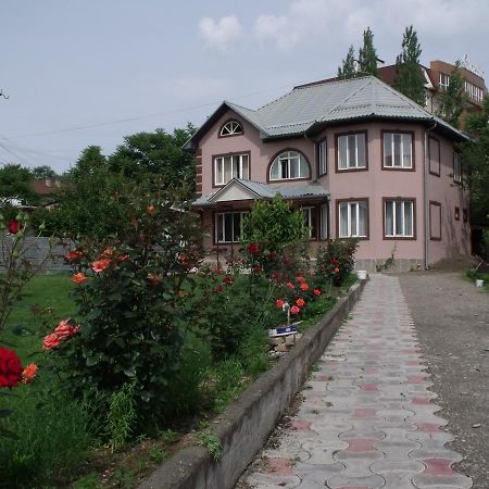 Hostel Visit Oš Exteriér fotografie